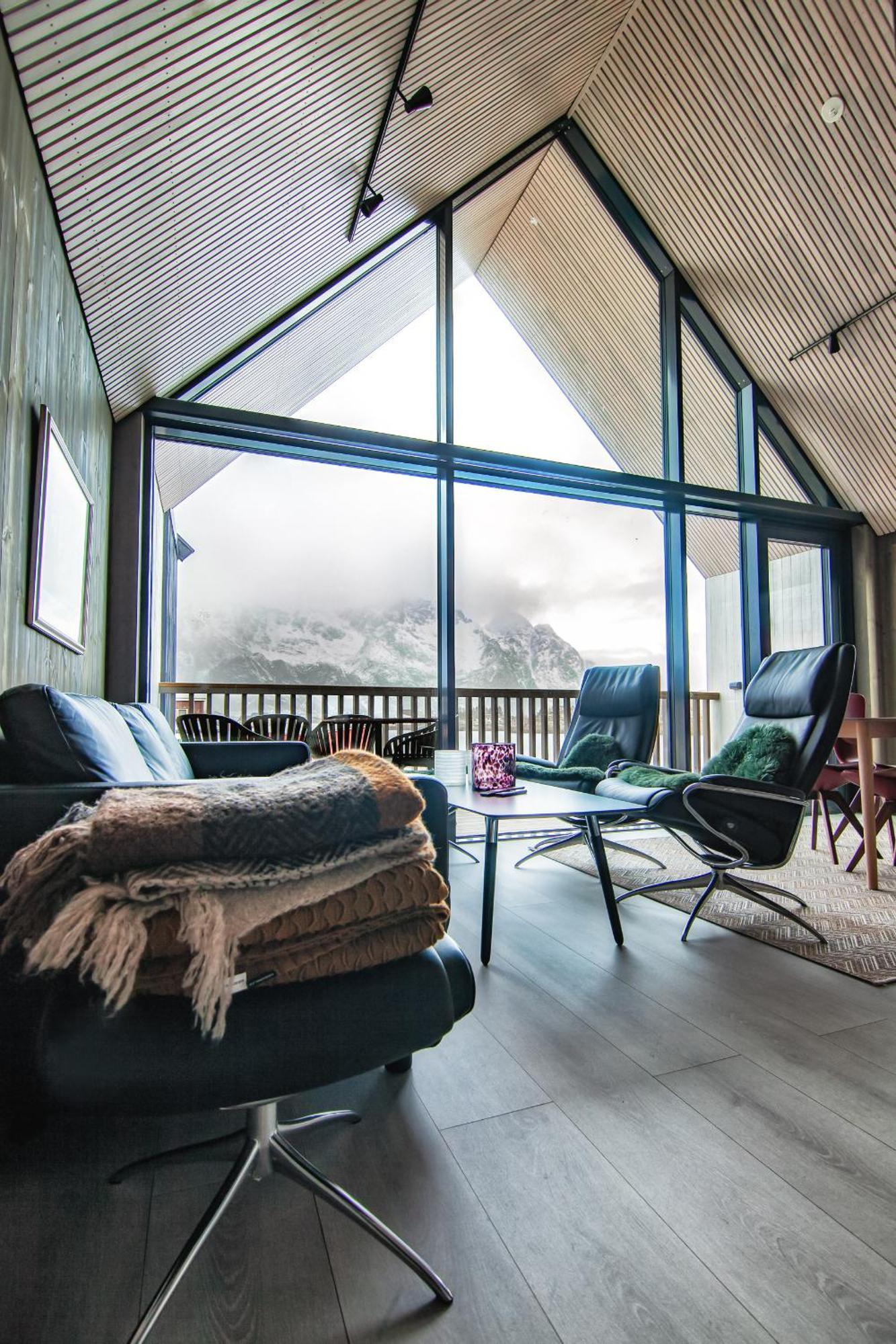 Rorbuleilighet Lysoysundet 1G Henningsvaer Exterior foto